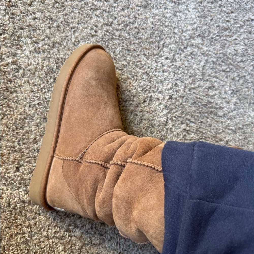 UGG Classic Tan Boots women’s 10 - Picture 4 of 6